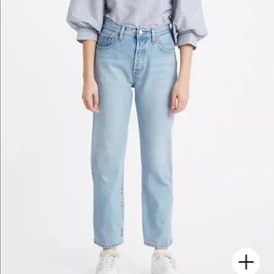 Levi’s 501 Original Cropped Women’s Jeans